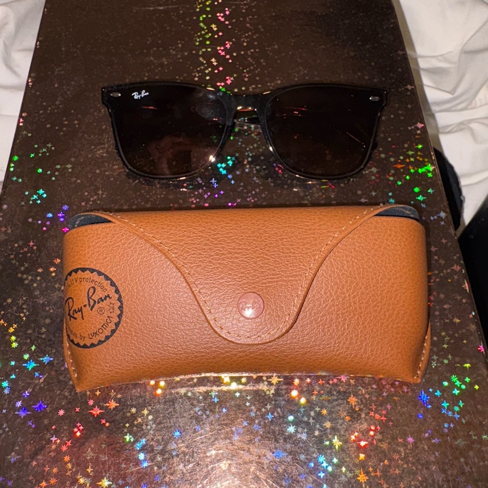 Ray-Ban Sunglasses with Case